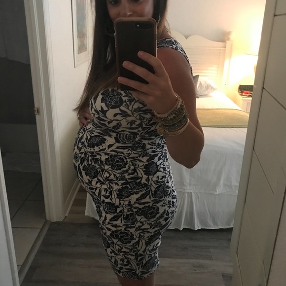 Jessica Simpson maternity dress - Picture 1 of 1